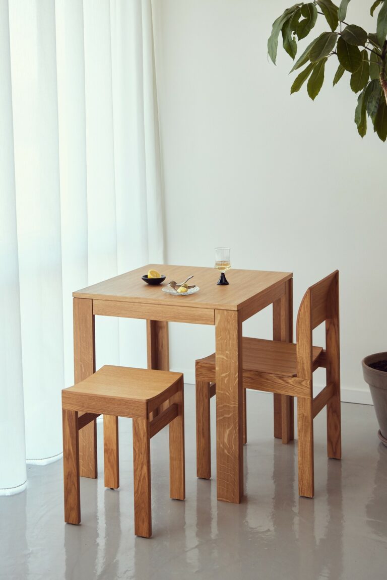 Form and Refine Sonder chair